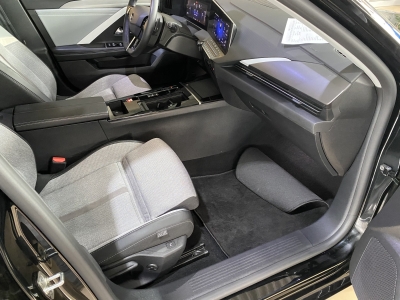 Opel Astra Elegance AHK Navi LED Ambiente-Licht ACC