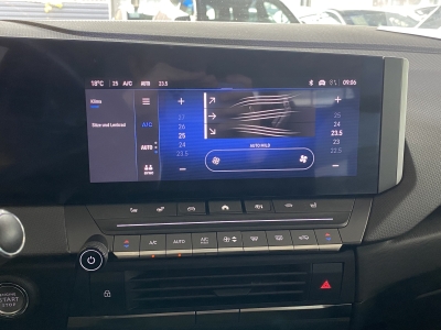 Opel Astra Elegance AHK Navi LED Ambiente-Licht ACC