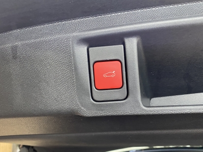 Opel Astra Elegance AHK Navi LED Ambiente-Licht ACC