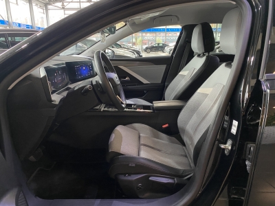 Opel Astra Elegance AHK Navi LED Ambiente-Licht ACC