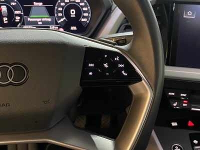 Audi Q4 e-tron 40 82 kWh LED MMI-Navi Plus SHZ PDC  