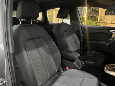 Audi Q4 e-tron 40 82 kWh LED MMI-Navi Plus SHZ PDC  