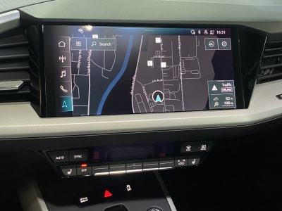 Audi Q4 e-tron 40 82 kWh LED MMI-Navi Plus SHZ PDC  