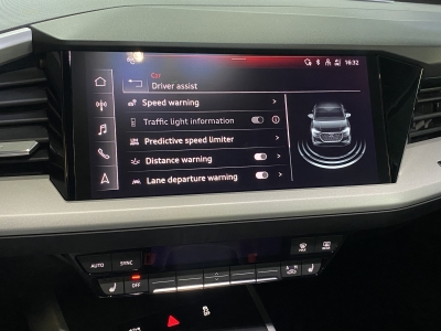 Audi Q4 e-tron 40 82 kWh LED MMI-Navi Plus SHZ PDC  