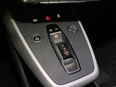 Audi Q4 e-tron 40 82 kWh LED MMI-Navi Plus SHZ PDC  