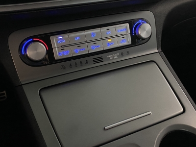 Hyundai KONA digCockpit R.Cam Spurassist. Klimaauto DAB+