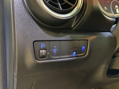 Hyundai KONA digCockpit R.Cam Spurassist. Klimaauto DAB+