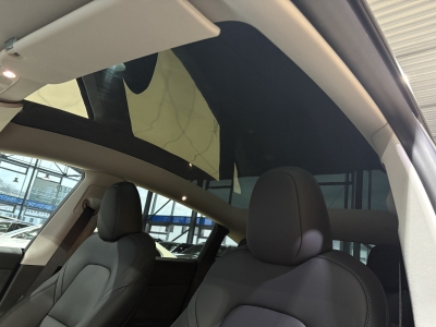 Tesla Model Y Pano Leder ACC Wärmepumpe LED Navi R.Cam