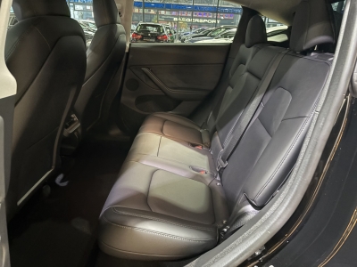 Tesla Model Y Pano Leder ACC Wärmepumpe LED Navi R.Cam