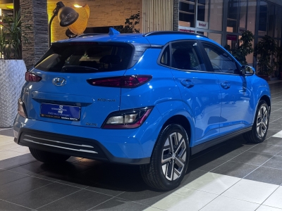 Hyundai KONA Select dig.Cockpit ACC R.Cam PDC SHZ DAB+