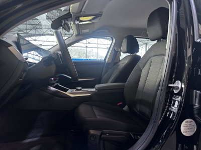 BMW 320 d Innovation Comfort  Navi LED DAB R.Cam SHZ