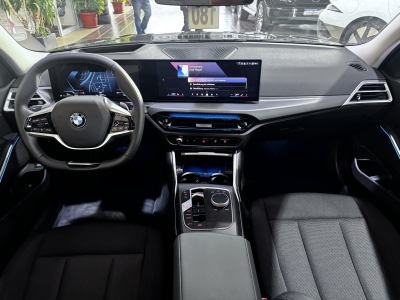 BMW 320 d Innovation Comfort  Navi LED DAB R.Cam SHZ