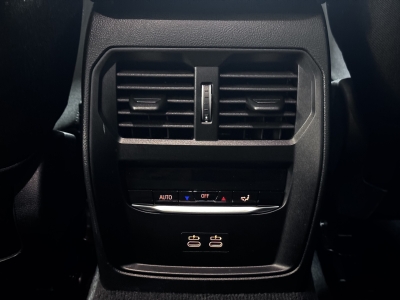 BMW 320 d Innovation Comfort  Navi LED DAB R.Cam SHZ