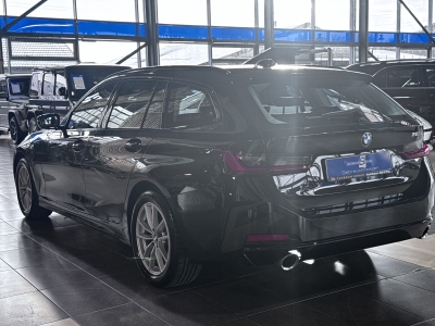 BMW 320 d Innovation Comfort  Navi LED DAB R.Cam SHZ