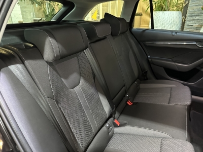 Skoda Octavia Style AHK LED dig.Cockpit PDC SHZ DAB+ 