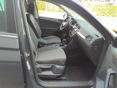 VW Tiguan Life 4Motion AHK LED ACC Navi PDC SHZ 