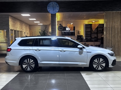 VW Passat GTE Navi Matrix-LED ACC Cockpit Standheiz