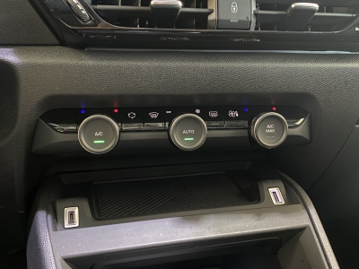 Citroen C4 Feel Pack Kälte-Paket HUD Full-LED 180°Cam