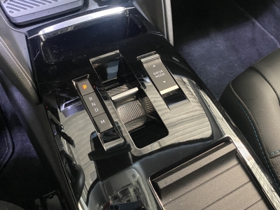 Citroen C4 Feel Pack Kälte-Paket HUD Full-LED 180°Cam