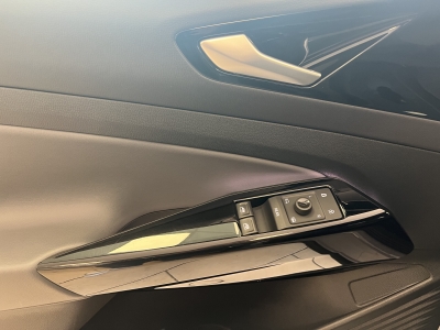 VW ID.4 Pure Performance*LED*Cam*SHZ*CarPlay*PDC*1H