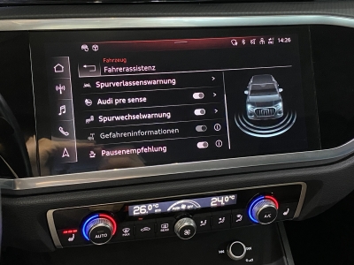 Audi Q3 45 TFSI*S-line*LED*SHZ-Navi*PDC*