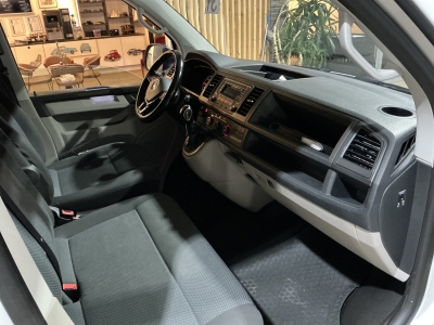 VW T6 Transporter Kasten Sortimo-Regale AHK Klima PDC 