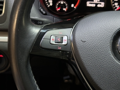 VW Sharan Comfortline 7-Sitzer Navi PDC DAB+ BLIS