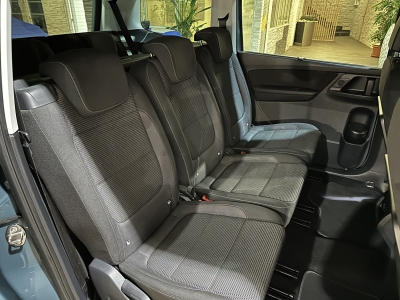 VW Sharan Comfortline 7-Sitzer Navi PDC DAB+ BLIS