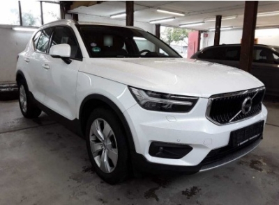 Volvo XC40 Momentum Pro*2WD*SHZ*Navi*LED*Keyless*