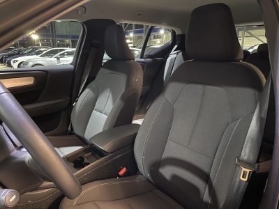 Volvo XC40 Momentum Pro*2WD*SHZ*Navi*LED*Keyless*