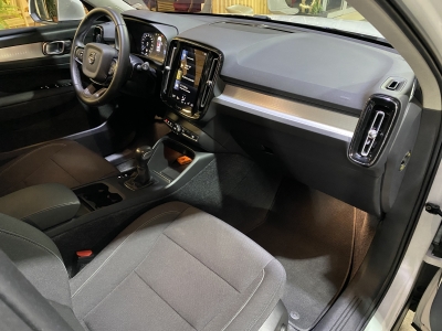 Volvo XC40 Momentum Pro*2WD*SHZ*Navi*LED*Keyless*