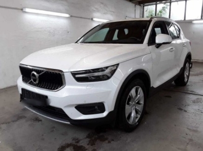 Volvo XC40 Momentum Pro*2WD*SHZ*Navi*LED*Keyless*
