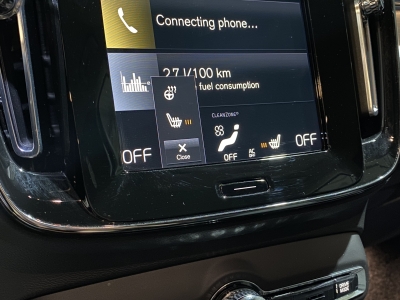 Volvo XC40 Momentum Pro*2WD*SHZ*Navi*LED*Keyless*