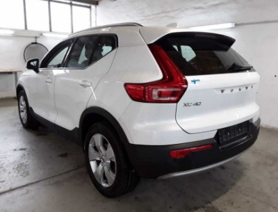Volvo XC40 Momentum Pro*2WD*SHZ*Navi*LED*Keyless*