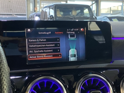 Mercedes-Benz A 250 e AMG Line Night Navi LED Ambiente-Licht