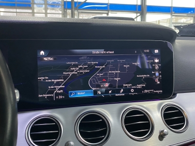 Mercedes-Benz E 220 d Avantgarde Business AHK LED dig.Cockpit