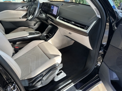 BMW X1 20 i sDrive xLine Leder Navi WideScreen LED