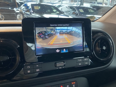 Mercedes-Benz T-Klasse 180 Navi SHZ PDC Klima Tempomat DAB GJR