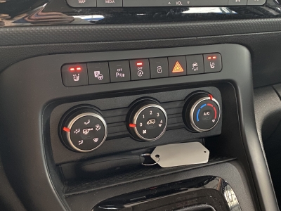 Mercedes-Benz T-Klasse 180 Navi SHZ PDC Klima Tempomat DAB GJR