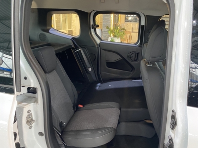 Mercedes-Benz T-Klasse 180 Navi SHZ PDC Klima Tempomat DAB GJR