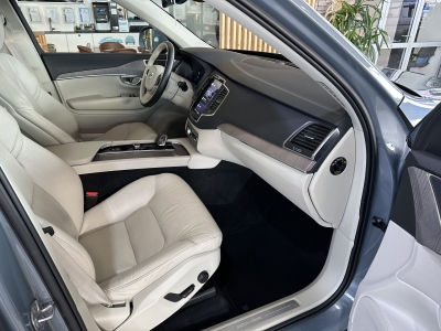 Volvo XC90 AWD Core Recharge dig.Cockpit LED Leder ACC