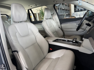 Volvo XC90 AWD Core Recharge dig.Cockpit LED Leder ACC
