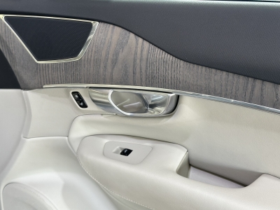 Volvo XC90 AWD Core Recharge dig.Cockpit LED Leder ACC