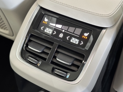 Volvo XC90 AWD Core Recharge dig.Cockpit LED Leder ACC