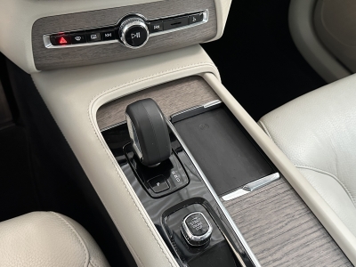 Volvo XC90 AWD Core Recharge dig.Cockpit LED Leder ACC