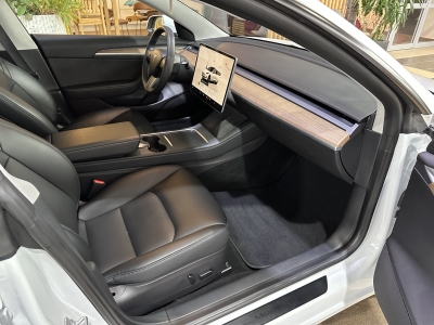 Tesla Model 3 Autopilot*LED*Wärmepumpe*Leder*Pano*ACC