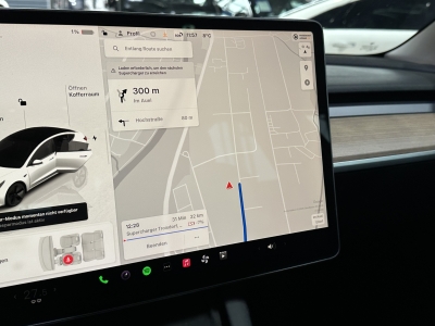 Tesla Model 3 Autopilot*LED*Wärmepumpe*Leder*Pano*ACC
