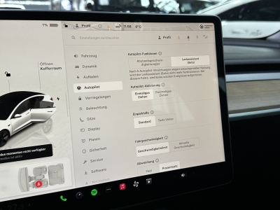 Tesla Model 3 Autopilot*LED*Wärmepumpe*Leder*Pano*ACC