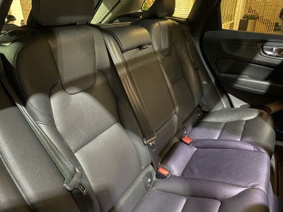 Volvo XC60 Ultimate Dark*AWD*B&W*360Cam*LED*SHZ*Pano*