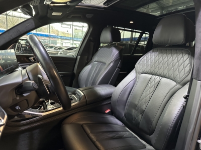 BMW X7 M60i*AHK*5xKlima*360Cam*Pano*ACC*23"LM*6xSHZ*